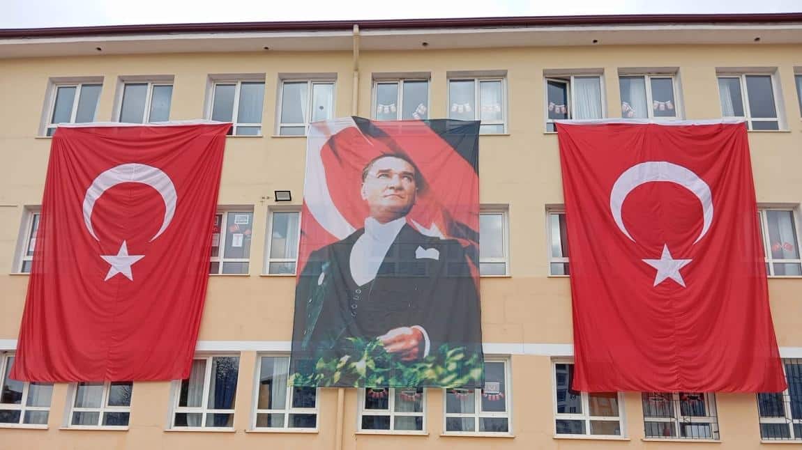 Okulumuzda 10 Kasım Atatürk'ü Anma Töreni Yapıldı